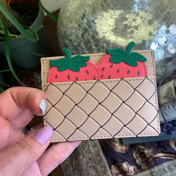 Authentic Kate Spade leather Strawberries card cs - Picture 8 of 11